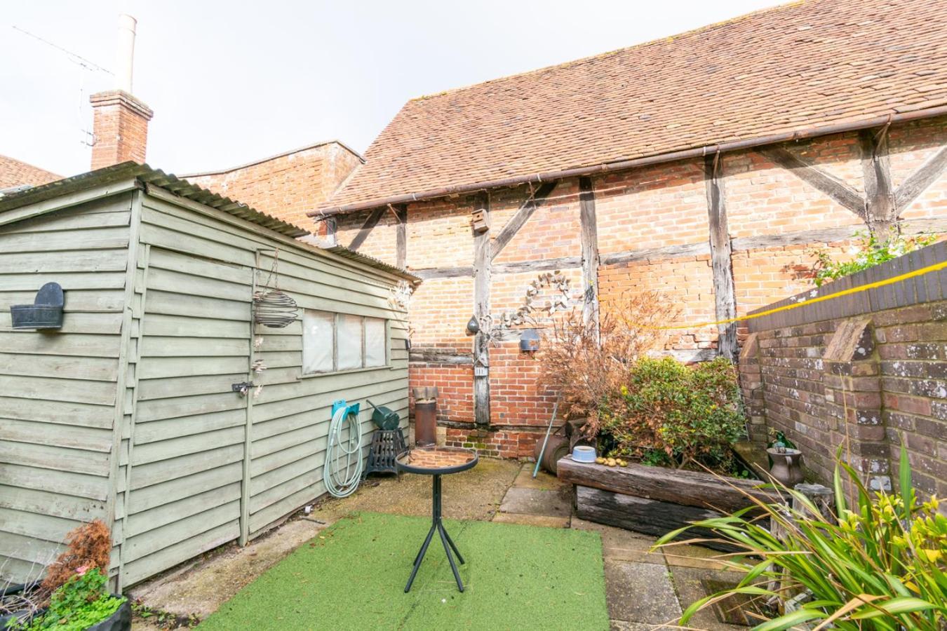 Stylish 2 Bedrooms Cosy & Bright Cottage, Pet Friendly, Sleeps 5, Titchfield Village - Summer Special Offer!! - By Blue Puffin Stays Exterior foto
